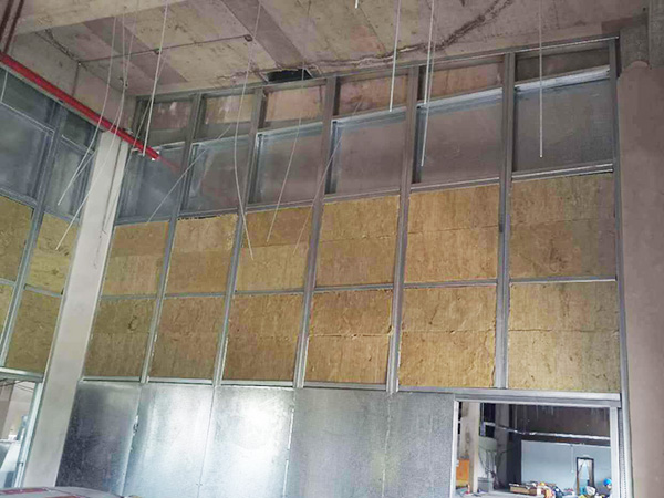 抗爆墻槽鋼或方鋼經(jīng)過特殊防腐處理