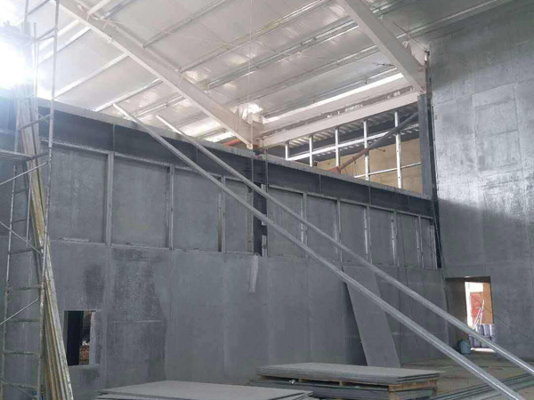 如何在建筑行業(yè)應(yīng)用泄爆墻？